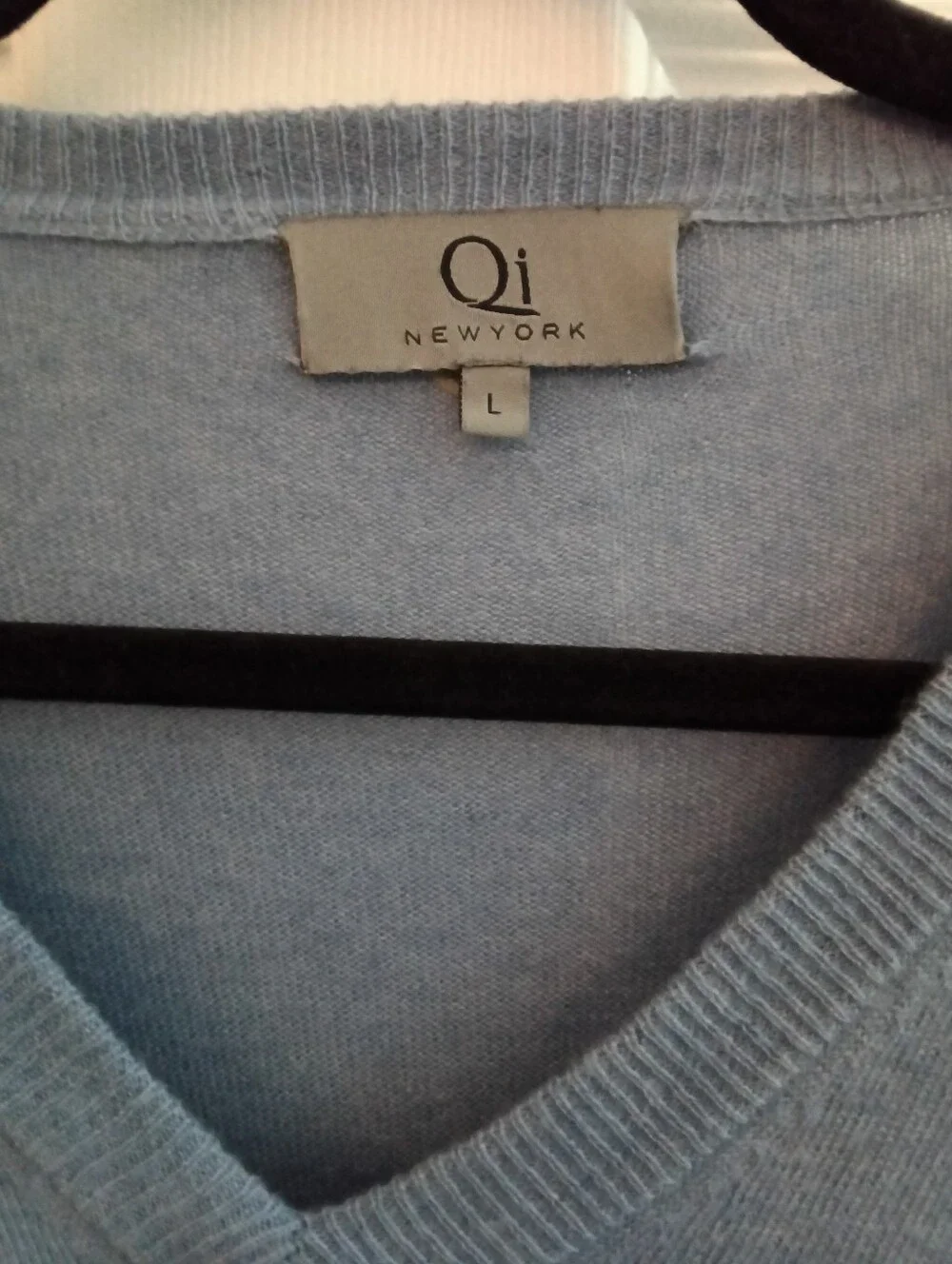 Qi New York Cashmere/Wool Men's Blue V-Neck Sweater
